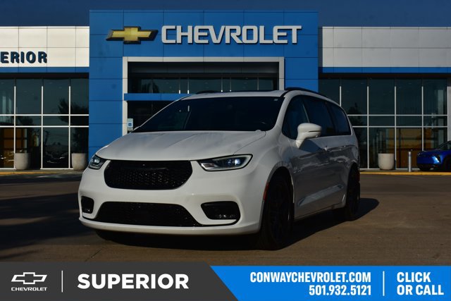 Used 2021 Chrysler Pacifica Touring-L w/ Uconnect Theater Family Group
