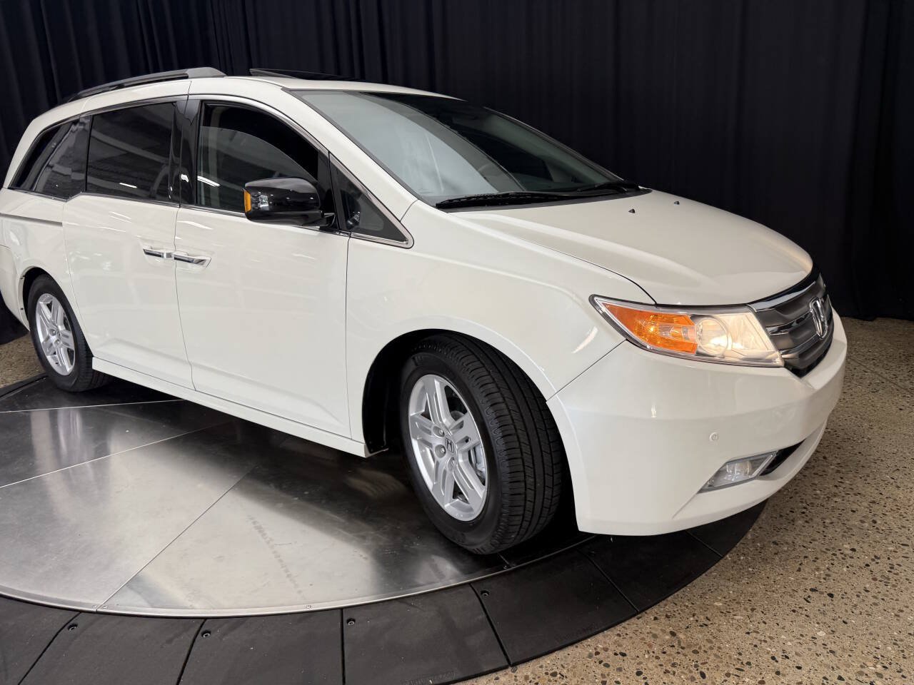 Used 2013 Honda Odyssey Touring image 11