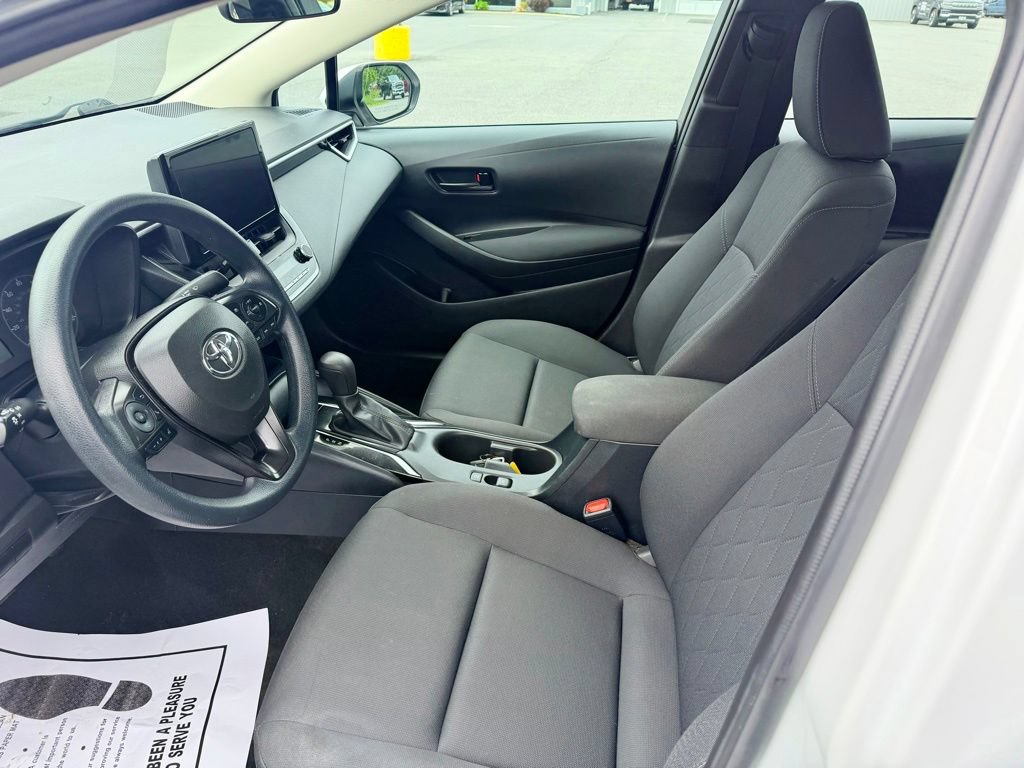 Used 2023 Toyota Corolla LE FWD image 9