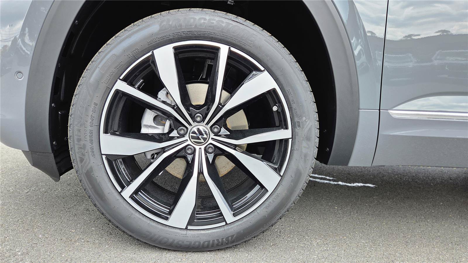 New 2026 Volkswagen Atlas SEL Premium R-Line AWD/4WD image 10