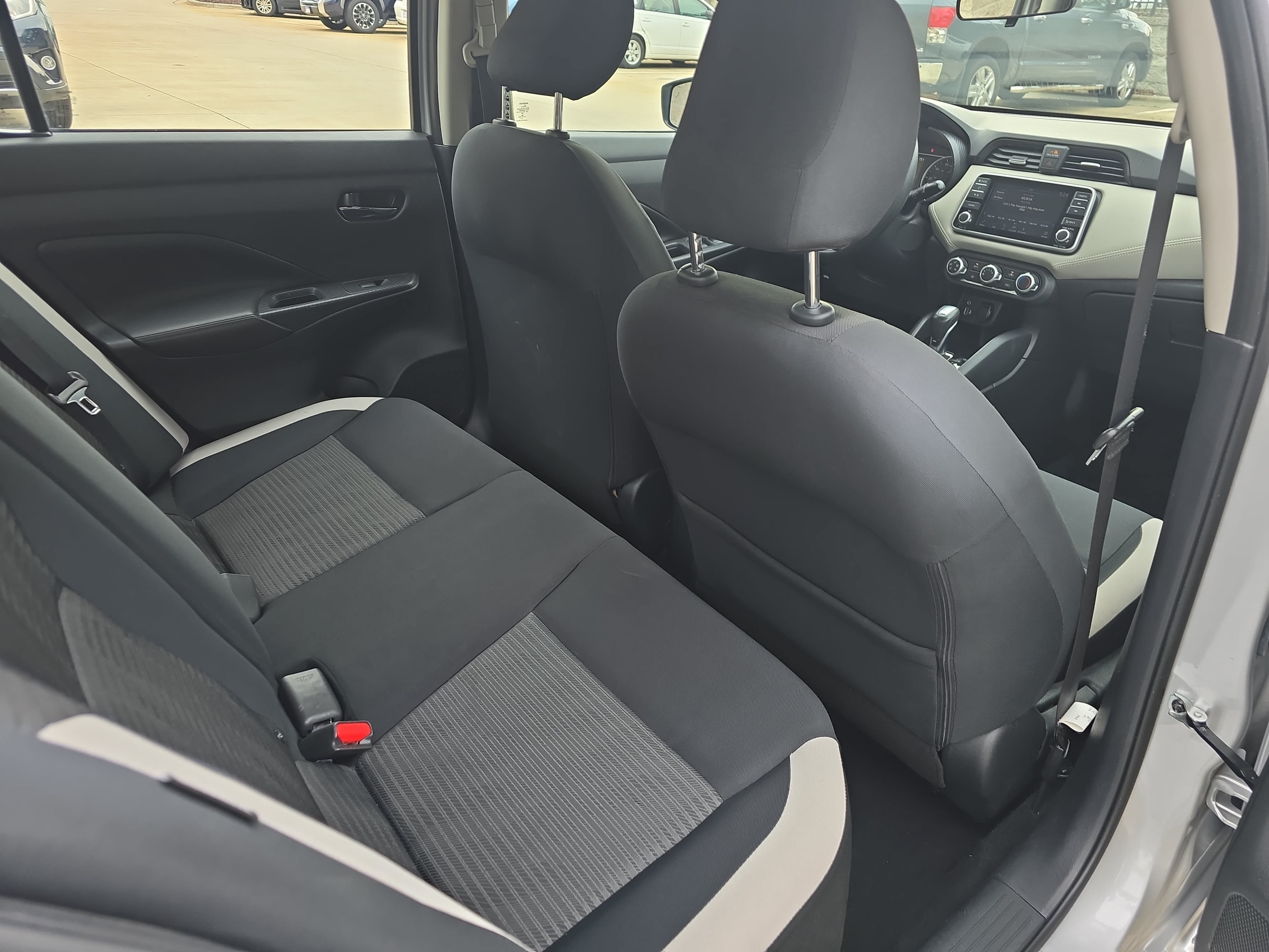 Used 2020 Nissan Versa SV FWD image 11