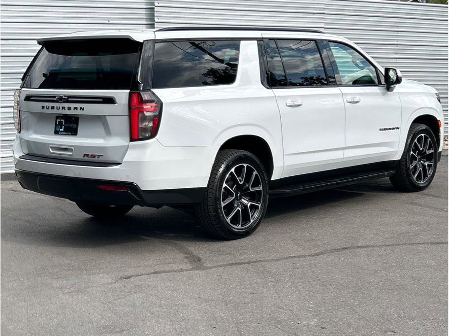Used 2023 Chevrolet Suburban RST w/ Luxury Package image 3