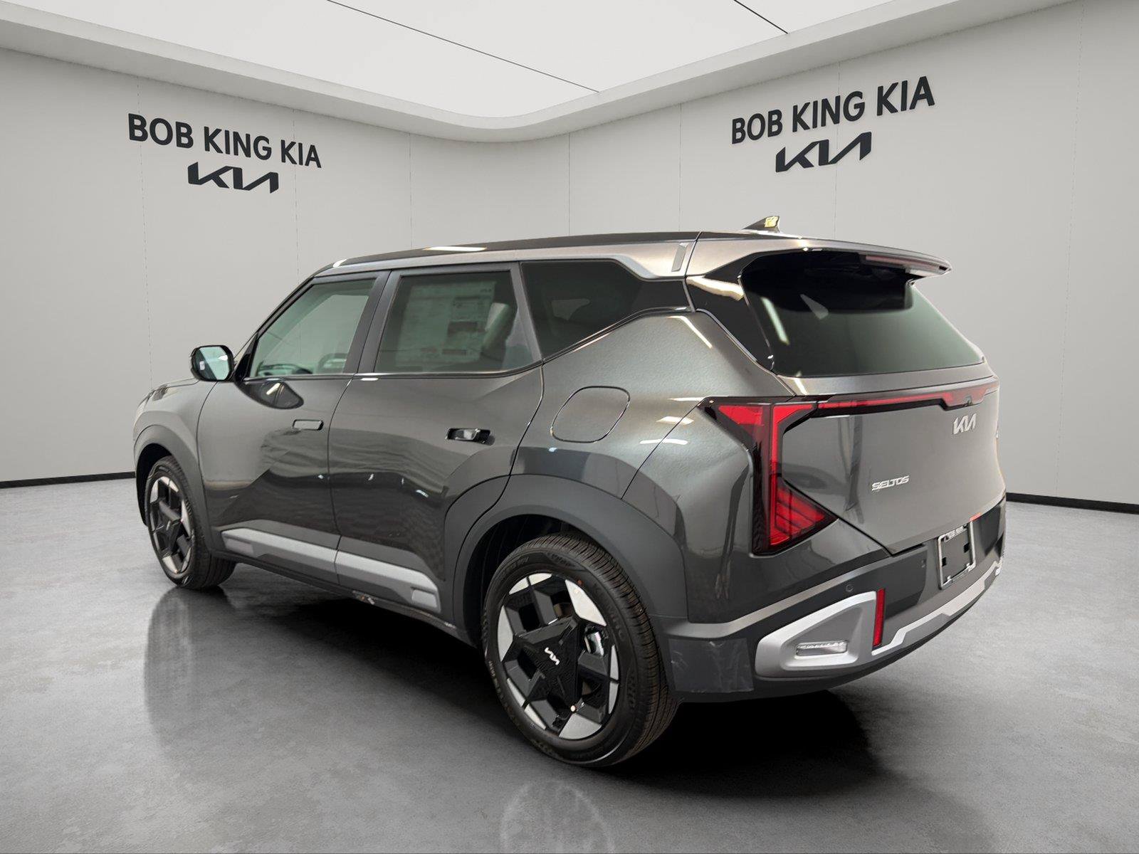 New 2027 Kia Seltos S FWD image 3