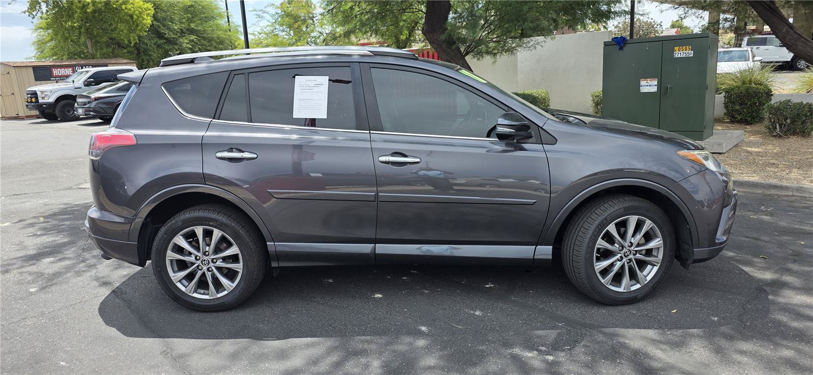 Used 2017 Toyota RAV4 Platinum FWD image 4