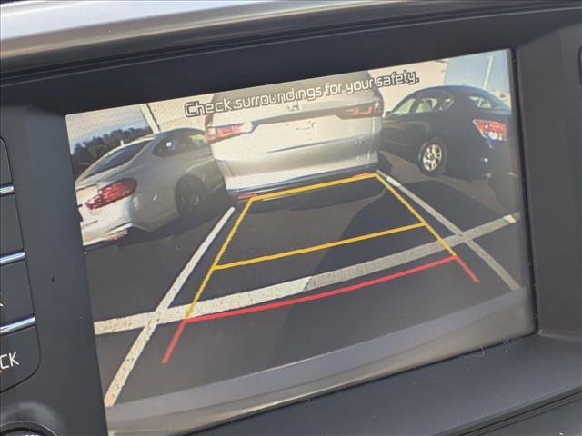 Used 2019 Kia Sorento S image 11