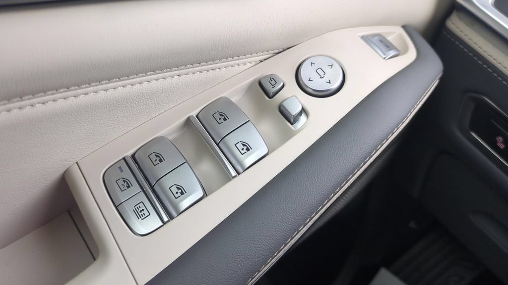 Used 2024 BMW ALPINA XB7 AWD/4WD image 19