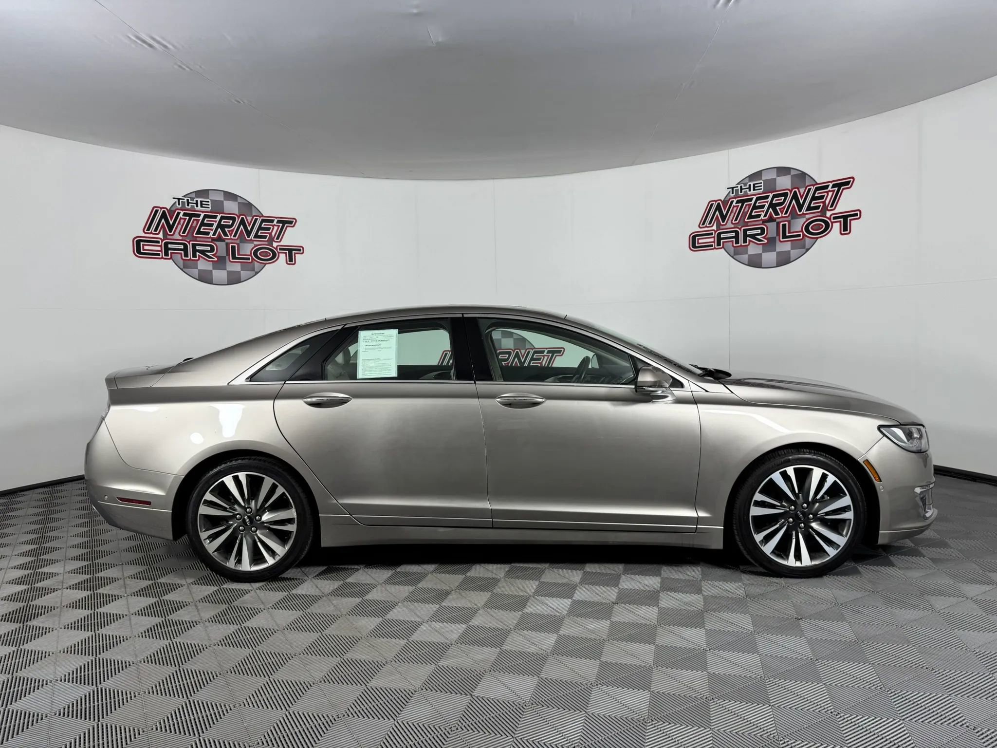 Used 2020 Lincoln MKZ Reserve FWD image 8