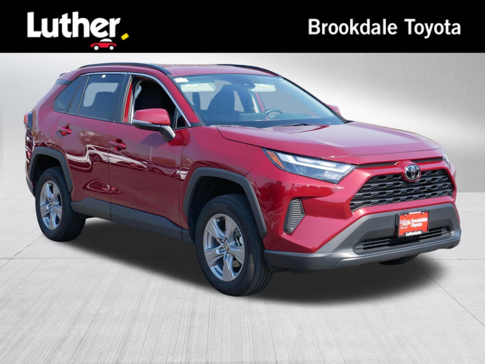 Certified 2025 Toyota RAV4 XLE AWD/4WD image 1
