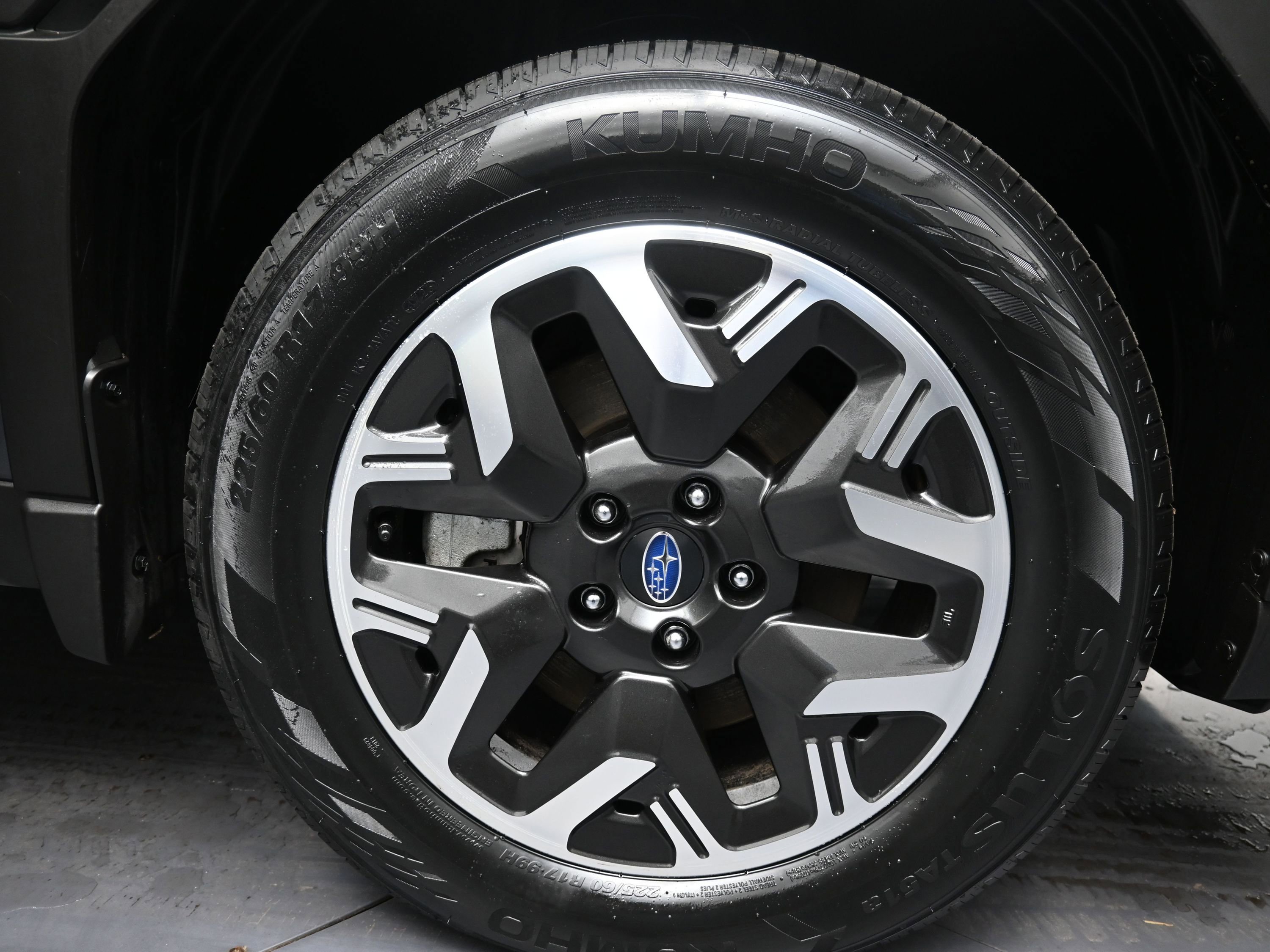 Used 2025 Subaru Forester Premium image 17