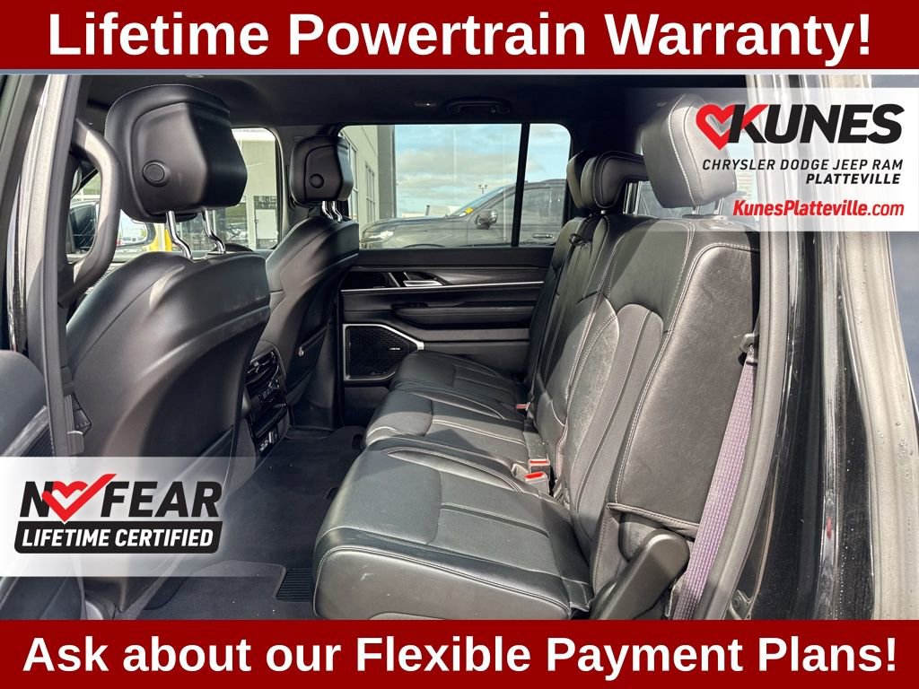 Used 2023 Jeep Wagoneer Series II AWD/4WD image 24