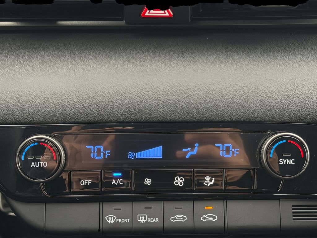 Used 2025 Hyundai Elantra Sport image 22