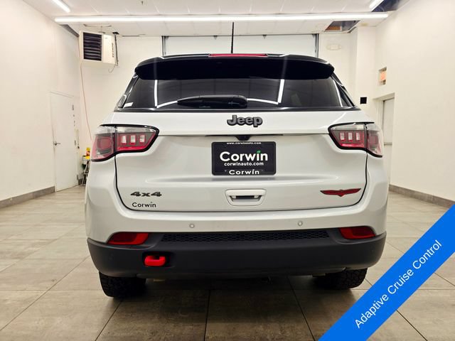 Used 2025 Jeep Compass Trailhawk AWD/4WD image 4