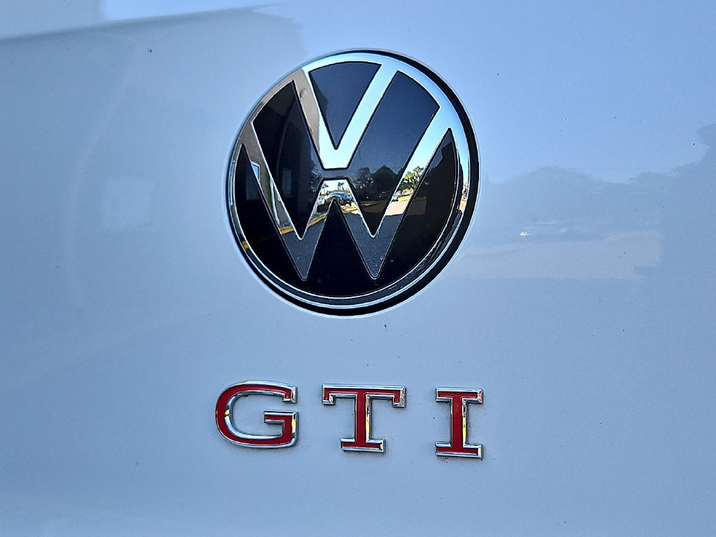 Certified 2025 Volkswagen GTI SE FWD image 35