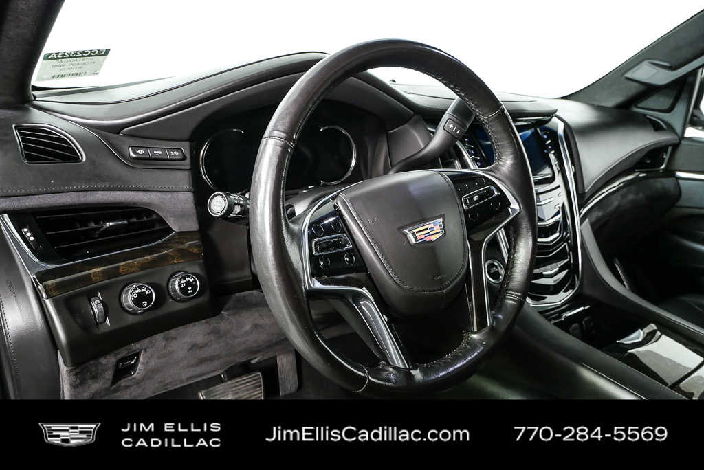 Used 2018 Cadillac Escalade ESV Platinum AWD/4WD image 4