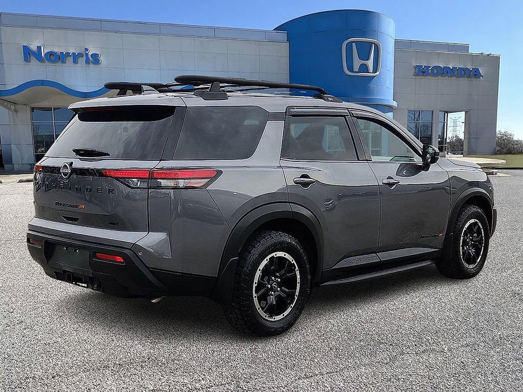 Used 2025 Nissan Pathfinder Rock Creek image 4