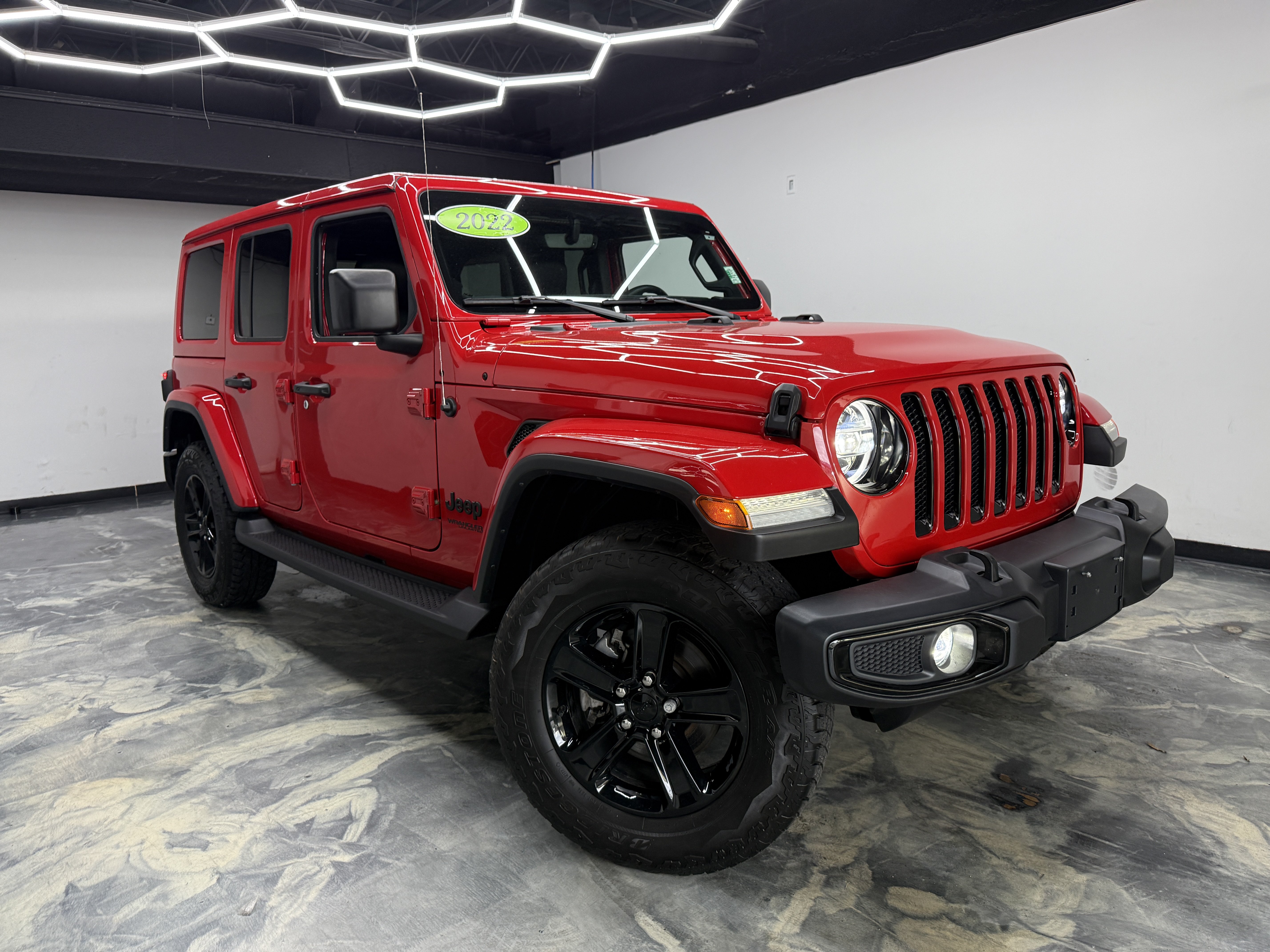 Used 2022 Jeep Wrangler Unlimited Sahara w/ Altitude AWD/4WD image 6