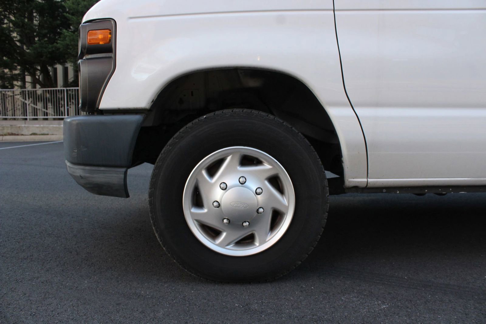 Used 2012 Ford E-150 and Econoline 150 w/ Commercial Cargo Van Pkg RWD image 16