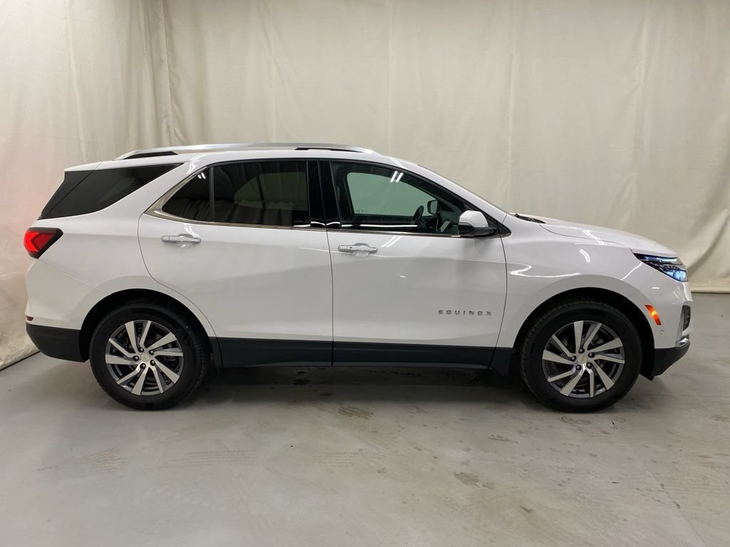 Used 2023 Chevrolet Equinox Premier AWD/4WD image 9
