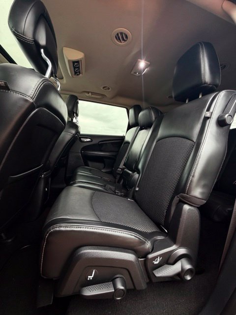 Used 2020 Dodge Journey Crossroad FWD image 11