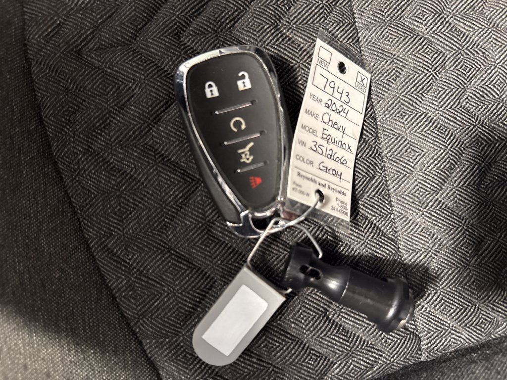 Used 2024 Chevrolet Equinox LT AWD/4WD image 23