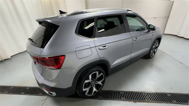 Used 2022 Volkswagen Taos SEL image 8