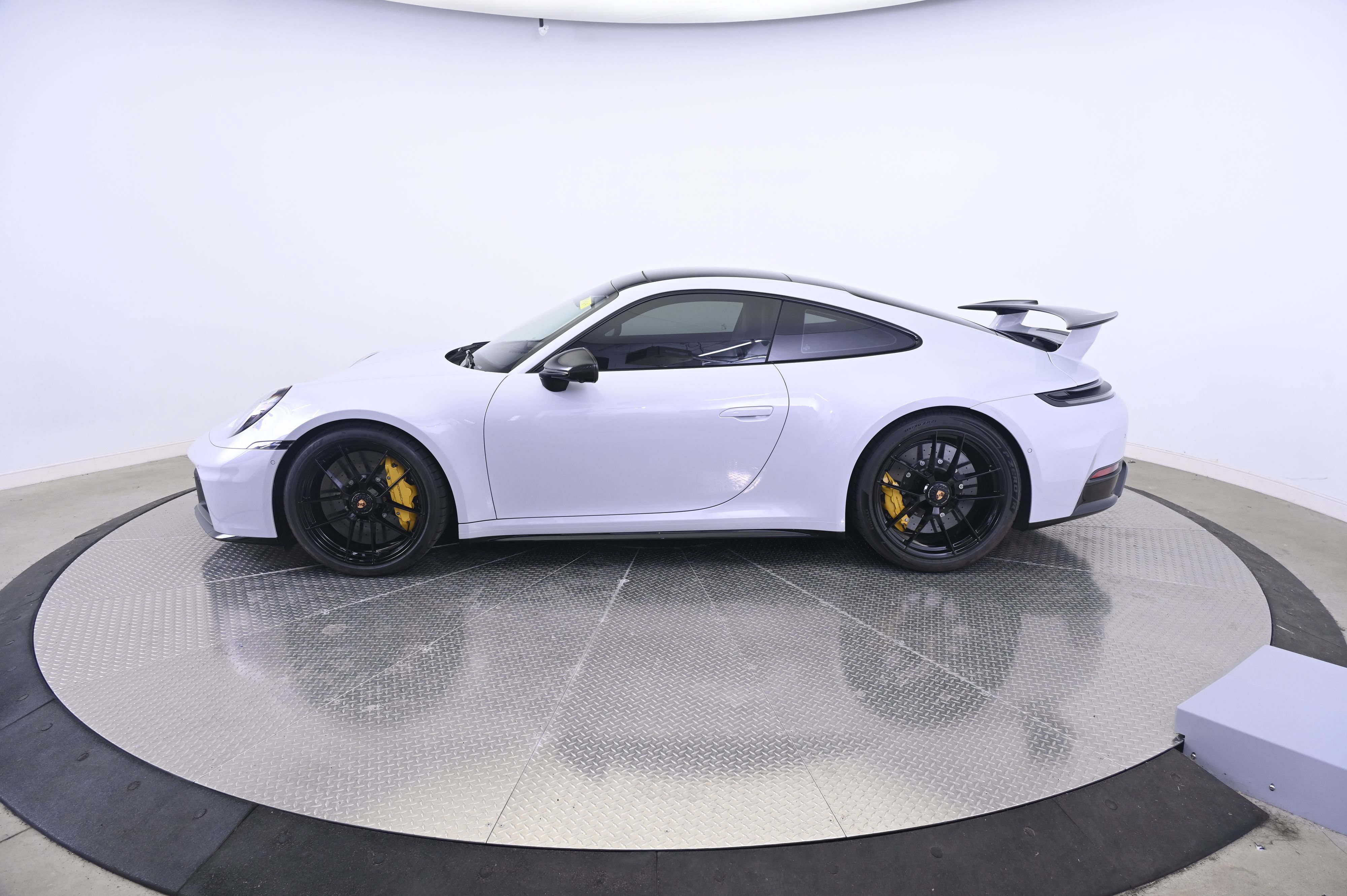 Certified 2026 Porsche 911 Carrera 4 GTS AWD/4WD image 2