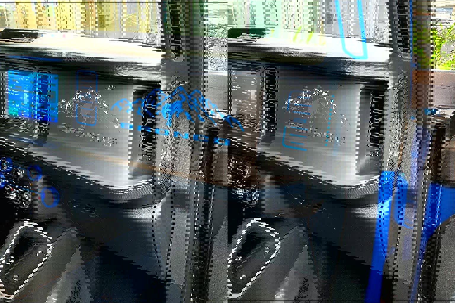 Used 2023 Ford Bronco Outer Banks image 17