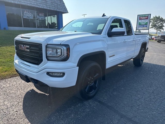 Used 2018 GMC Sierra 1500 4x4 Double Cab image 2