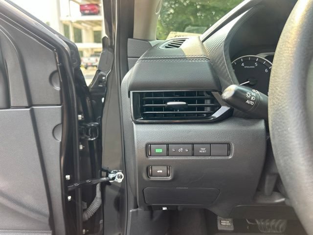 Used 2024 Nissan Sentra SV FWD image 26