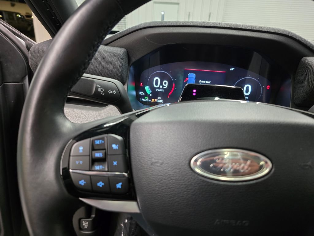 Used 2025 Ford Explorer Platinum w/ LUX Leather Package image 20