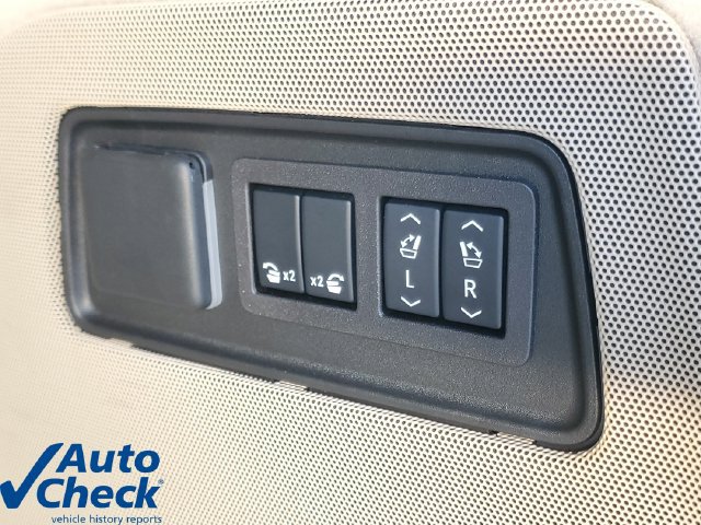 Used 2024 Cadillac Escalade ESV Premium Luxury RWD image 12