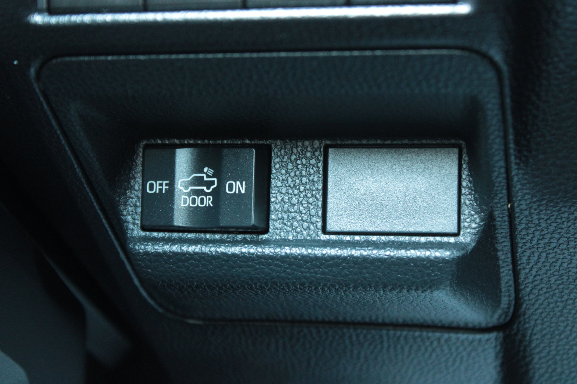 Used 2024 Toyota Tacoma SR AWD/4WD image 26