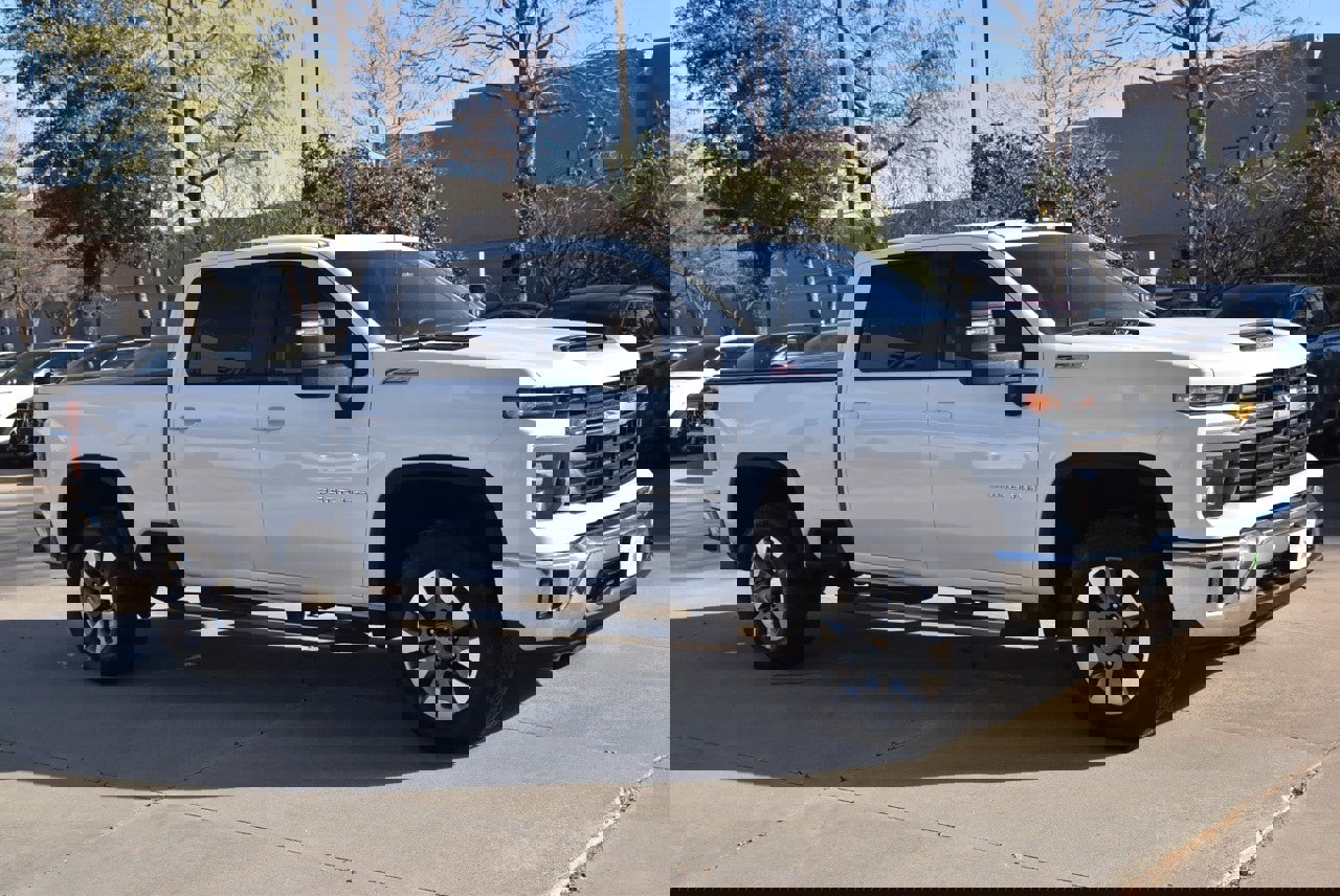 Used 2025 Chevrolet Silverado 2500 LT w/ Safety Package image 5