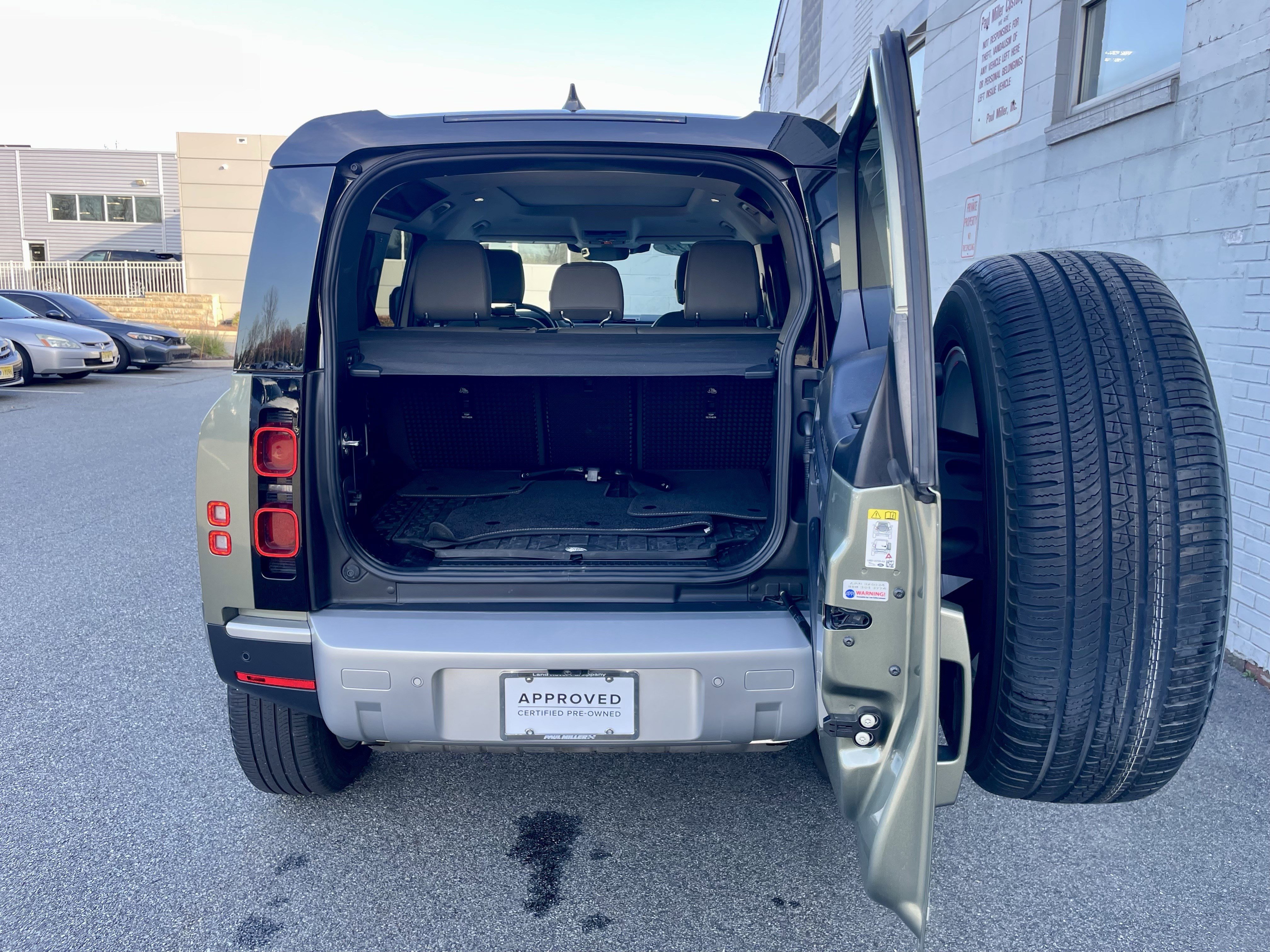 Certified 2024 Land Rover Defender 110 S image 36