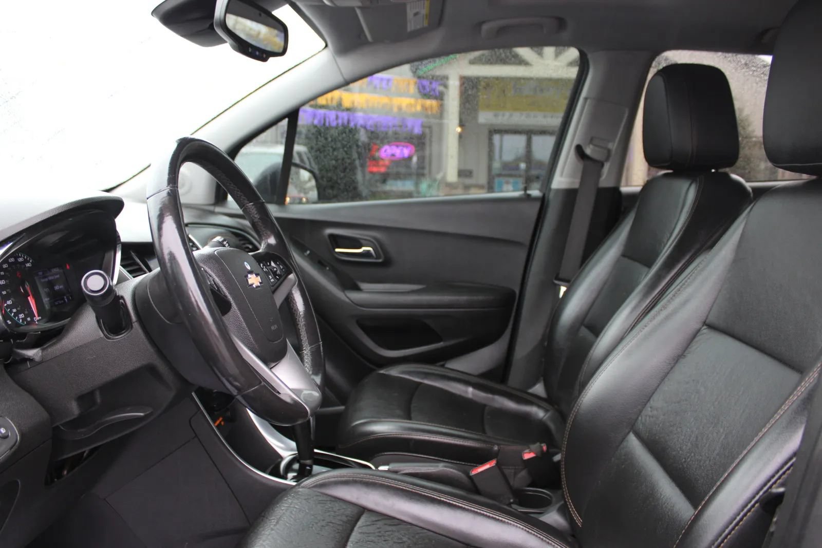 Used 2020 Chevrolet Trax Premier AWD/4WD image 12