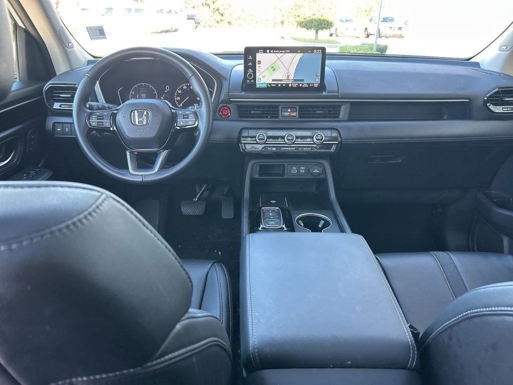 Used 2023 Honda Pilot Touring image 13