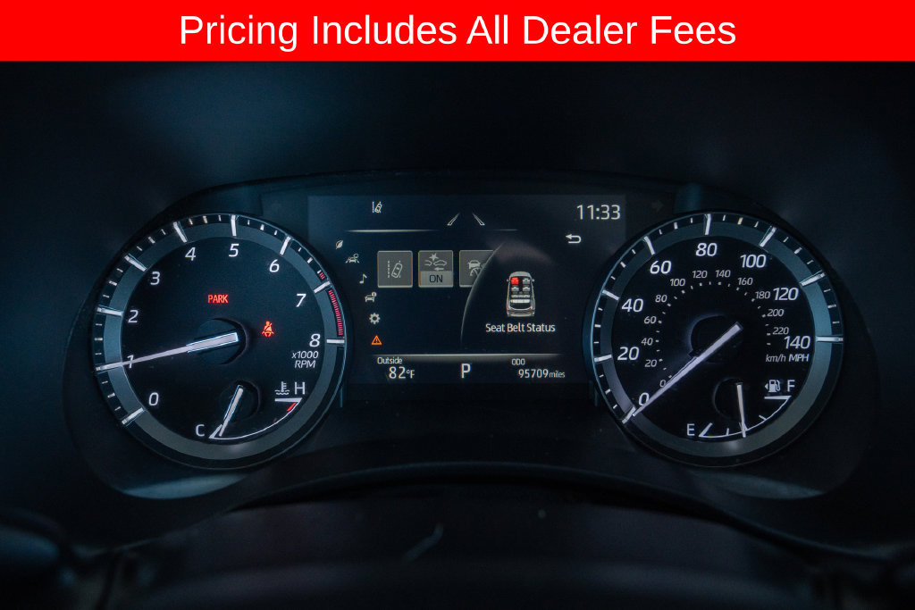 Used 2021 Toyota Highlander XLE FWD image 21