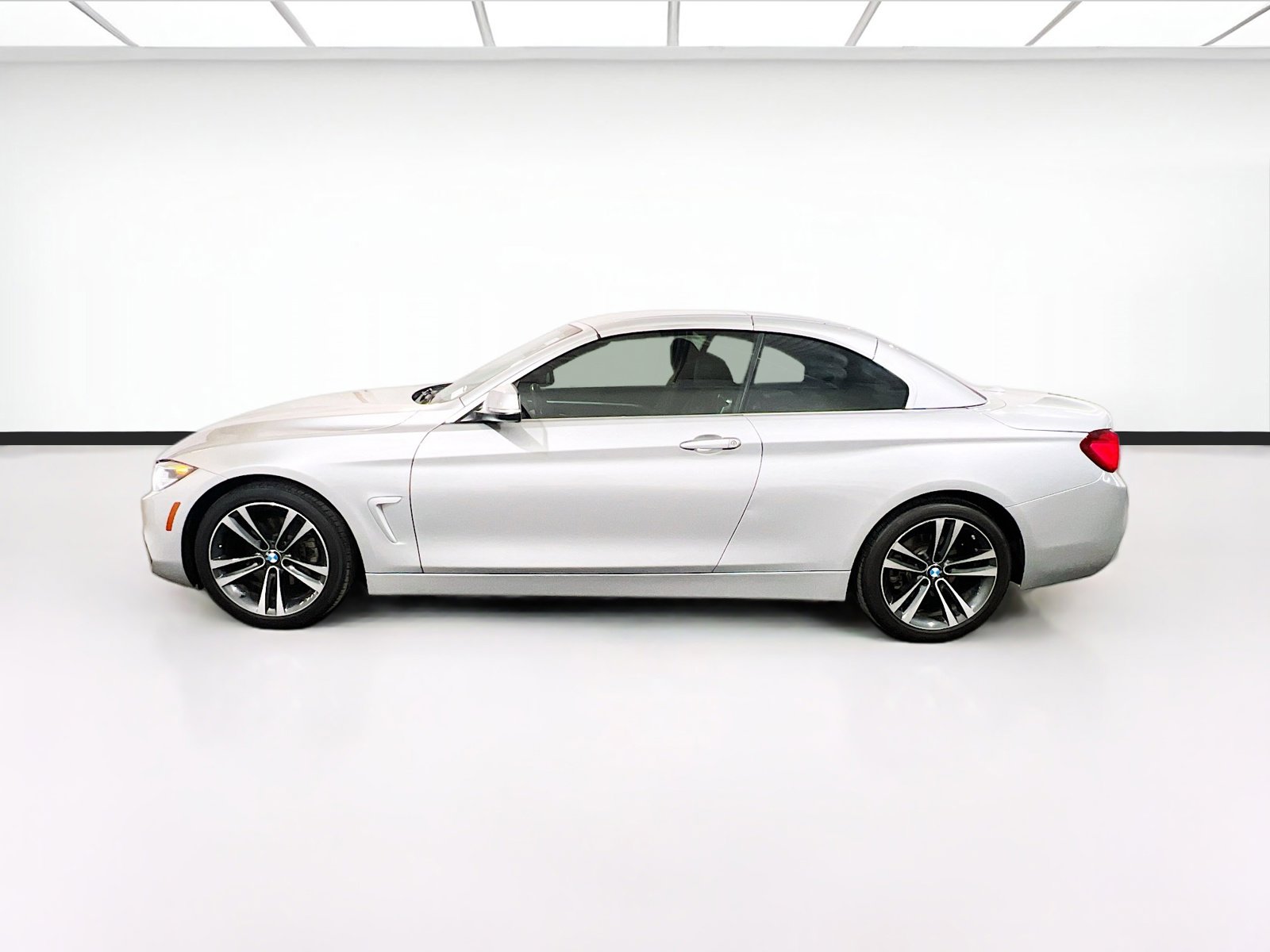 Used 2020 BMW 430i Convertible w/ Convenience Package RWD image 23
