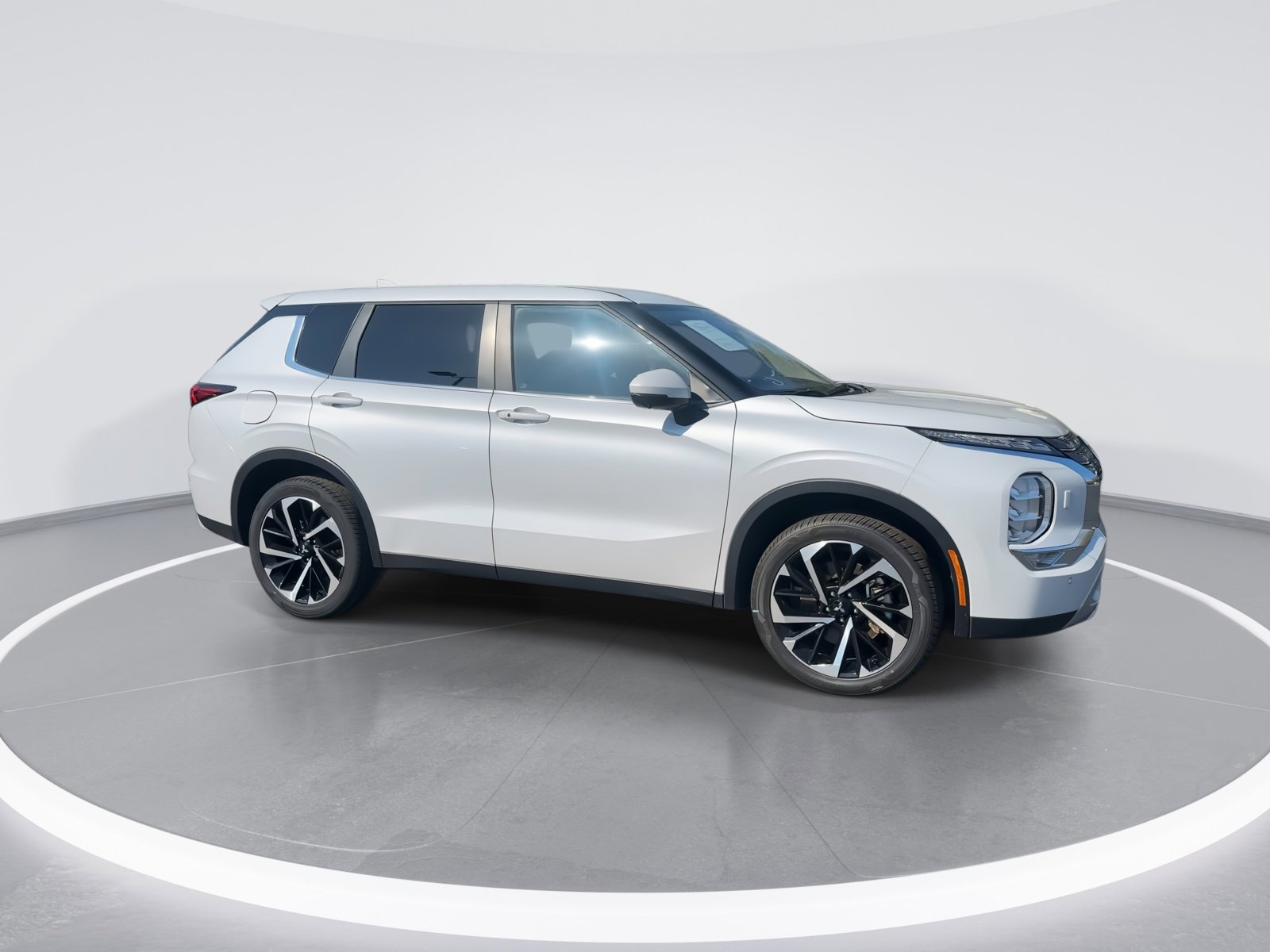 Used 2024 Mitsubishi Outlander SE Black Edition video 2