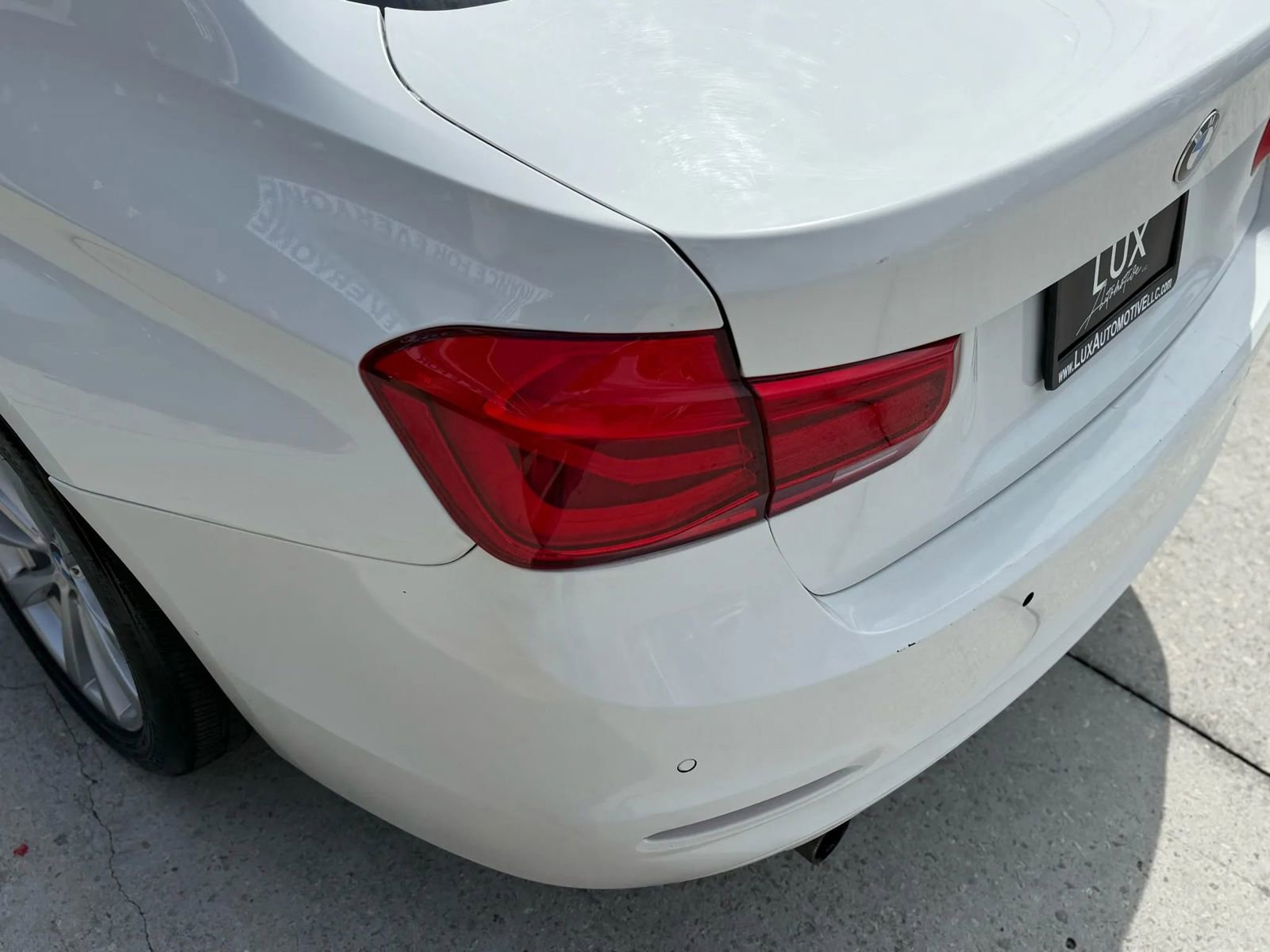 Used 2016 BMW 320i Sedan image 9