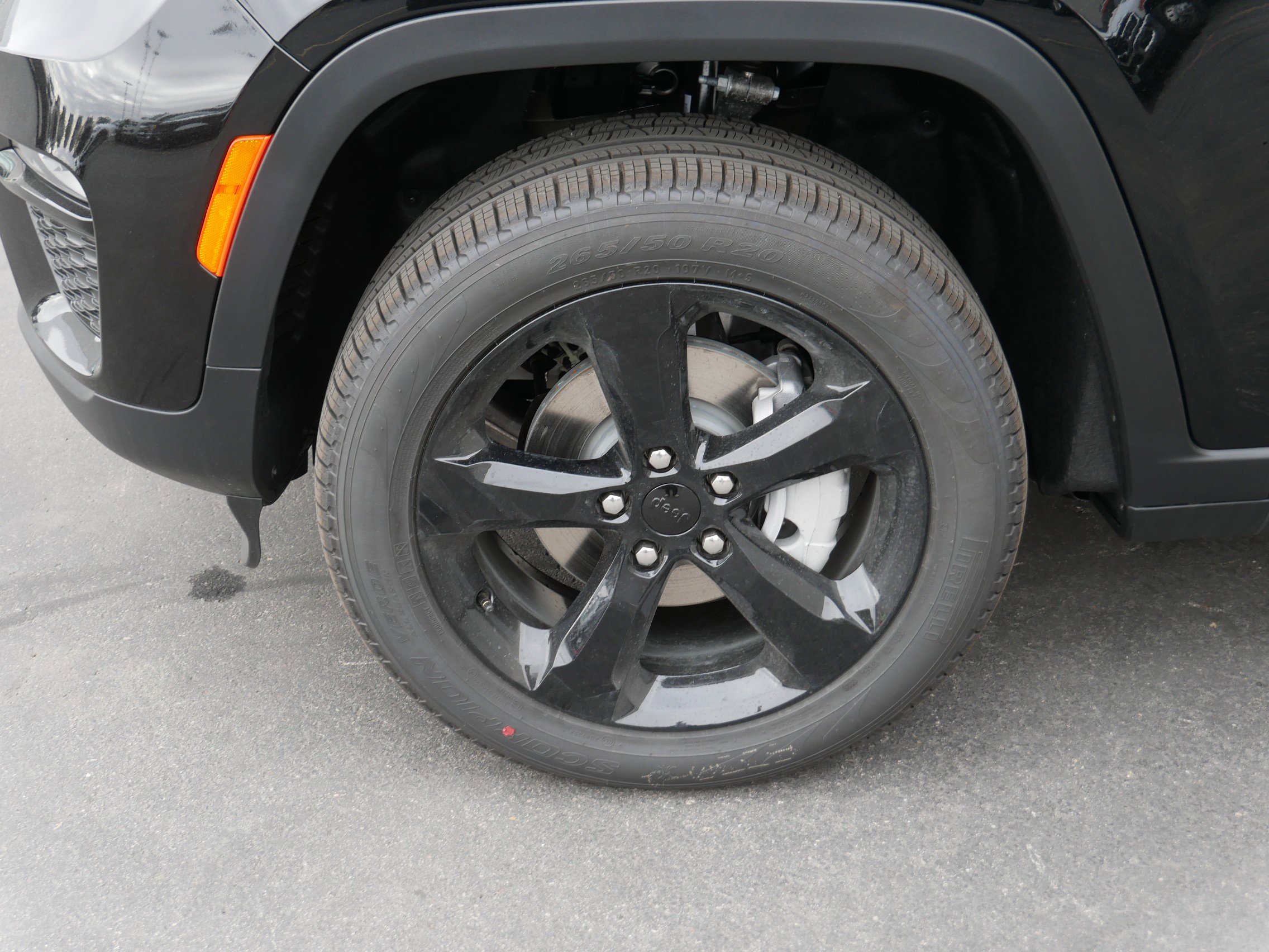 New 2025 Jeep Grand Cherokee Limited image 4