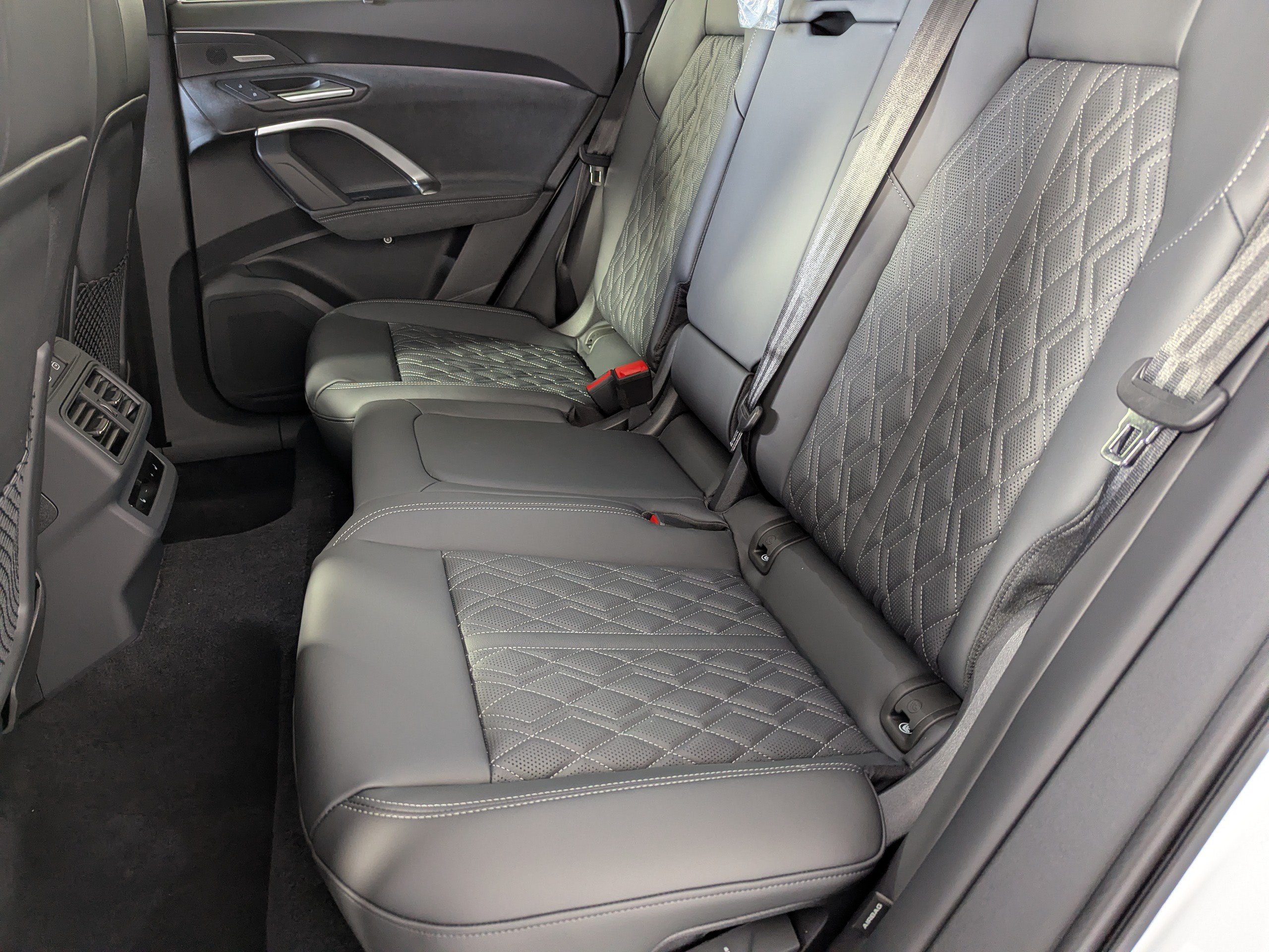 New 2026 Audi SQ5 Prestige AWD/4WD image 30