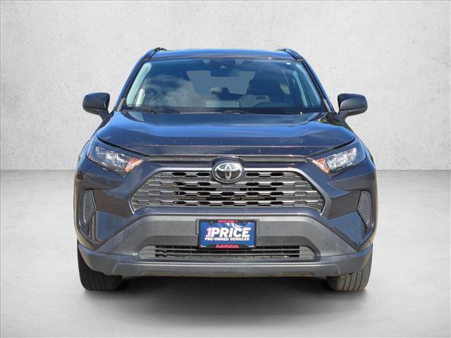 Used 2020 Toyota RAV4 LE FWD image 2