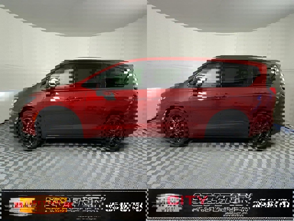 New 2026 Chrysler Pacifica Select image 4