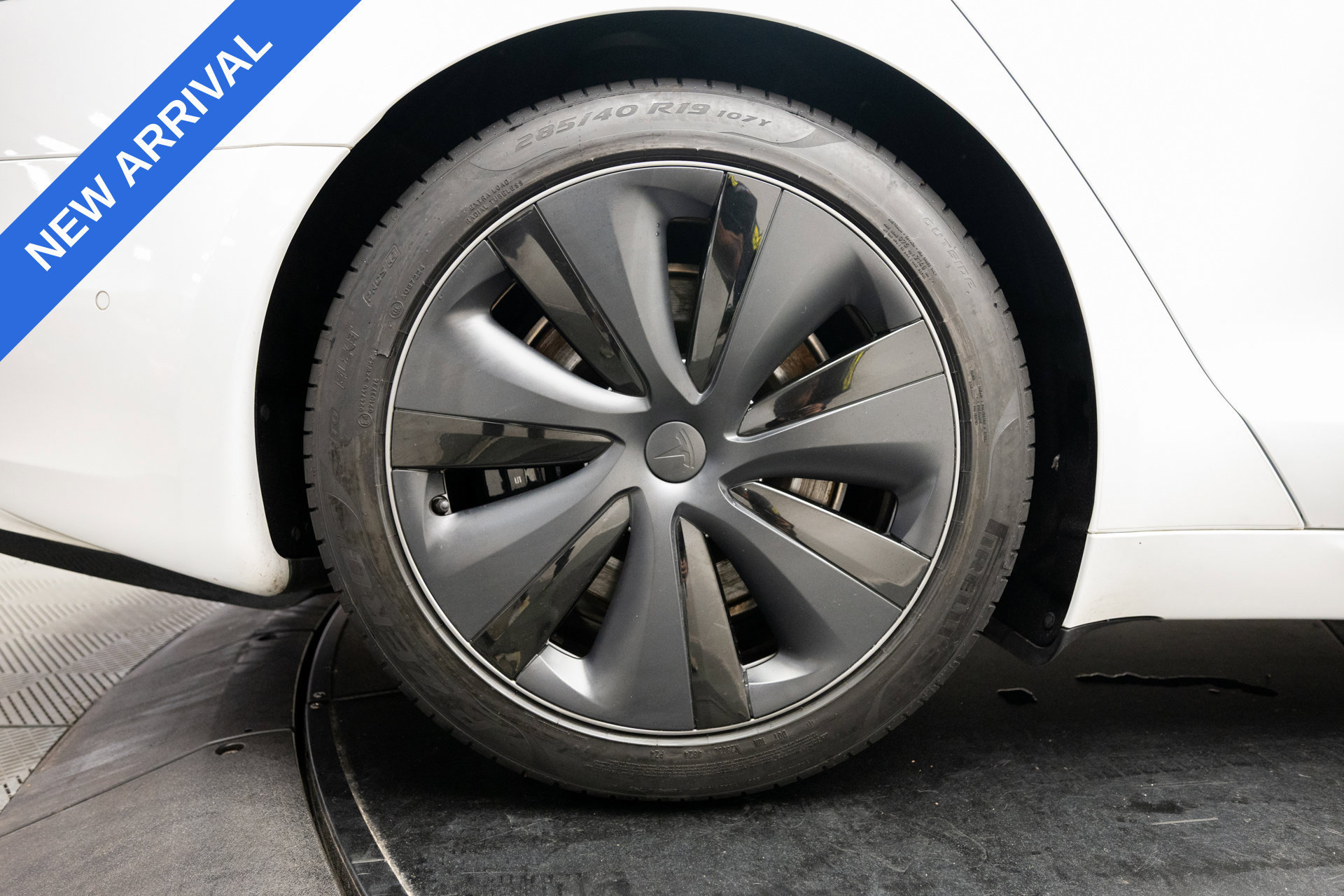 Used 2021 Tesla Model S Plaid AWD/4WD image 32