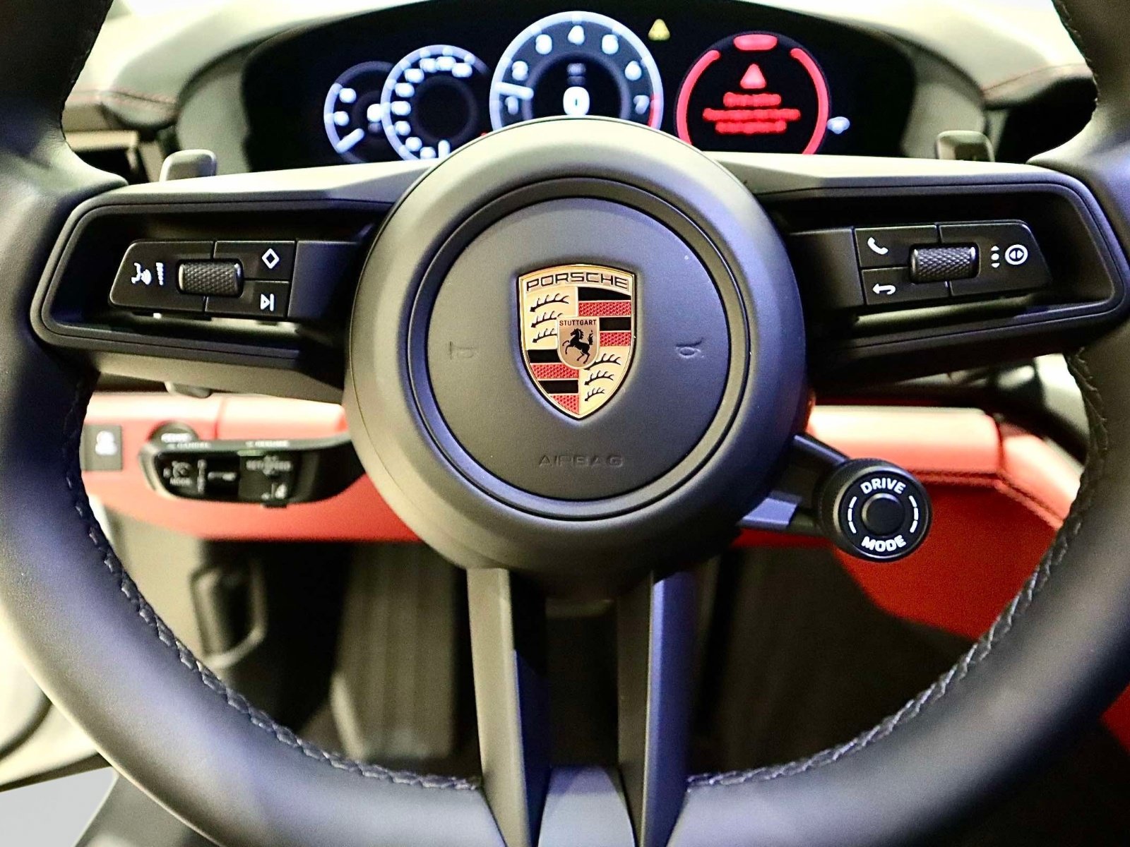 Used 2026 Porsche Panamera GTS AWD/4WD image 32