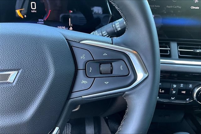 Used 2025 Chevrolet Trax ACTIV w/ Sunroof Package FWD image 11