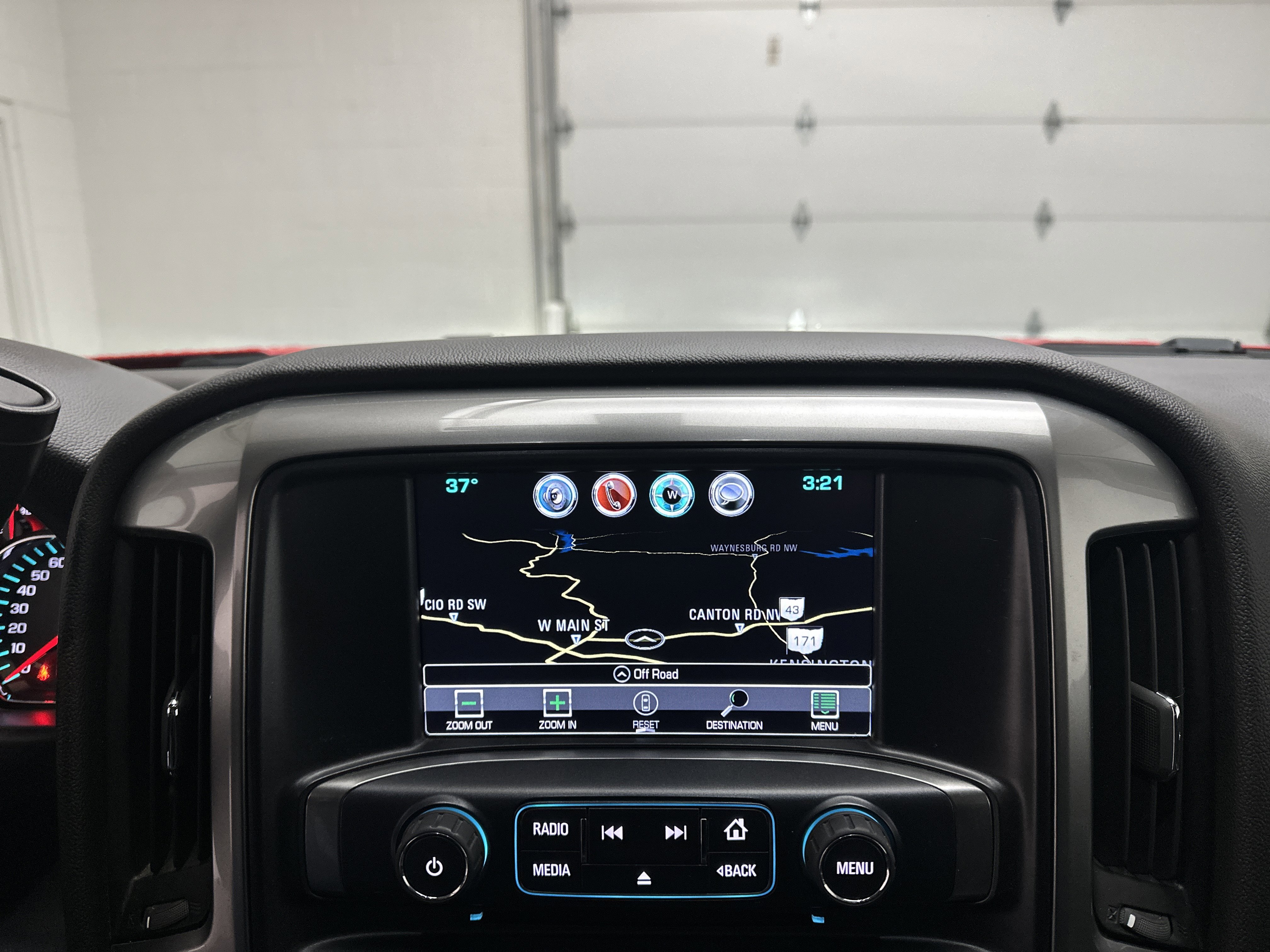 Used 2018 Chevrolet Silverado 1500 LT image 30