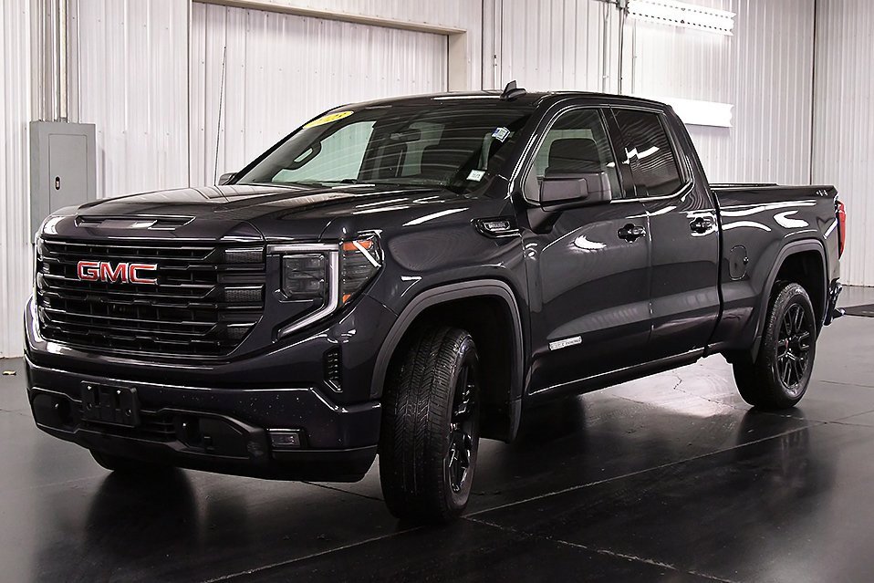 Used 2023 GMC Sierra 1500 Elevation image 3