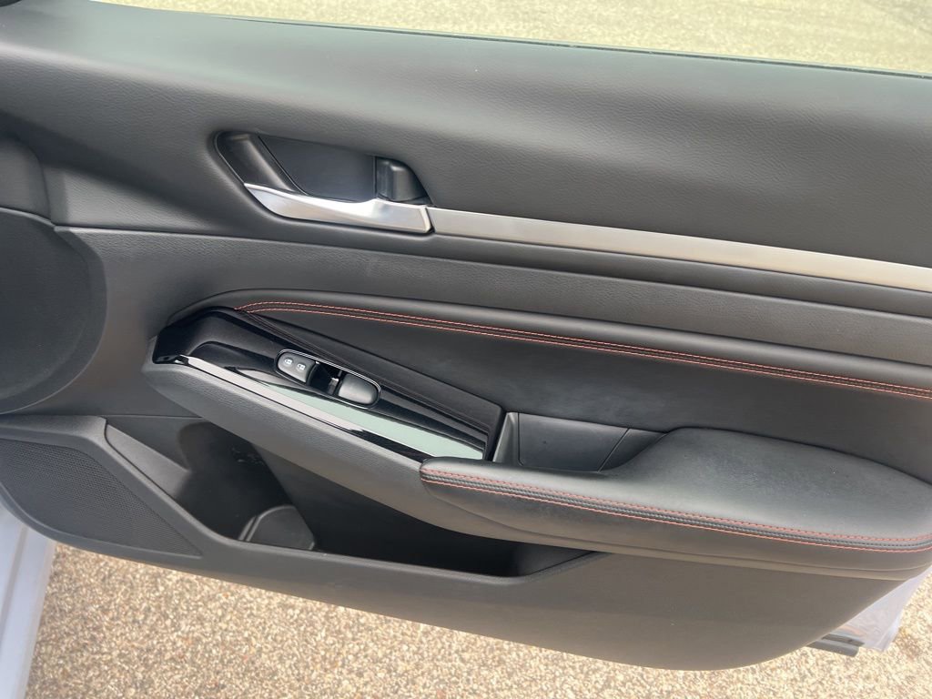 Certified 2023 Nissan Altima 2.5 SR image 22